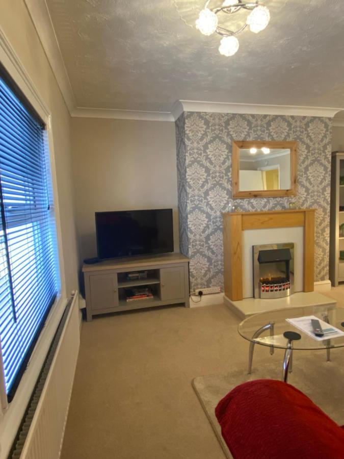 Convenient Contractor Stay Free Parking Walk To Weatherspoons Bedford Exterior foto